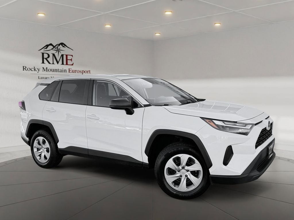2024 Toyota RAV4 LE