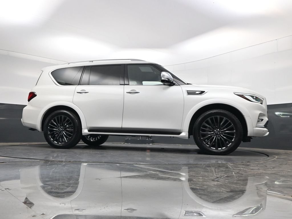 Used 2023 White INFINITI Sensory image 44