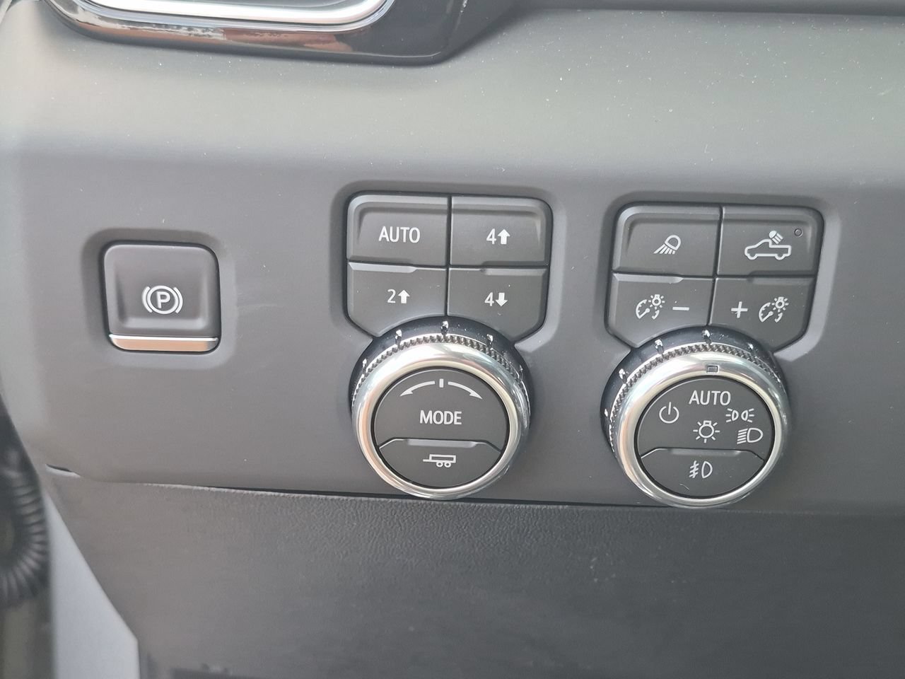 2026 GMC Sierra 2500HD Denali - Photo 18