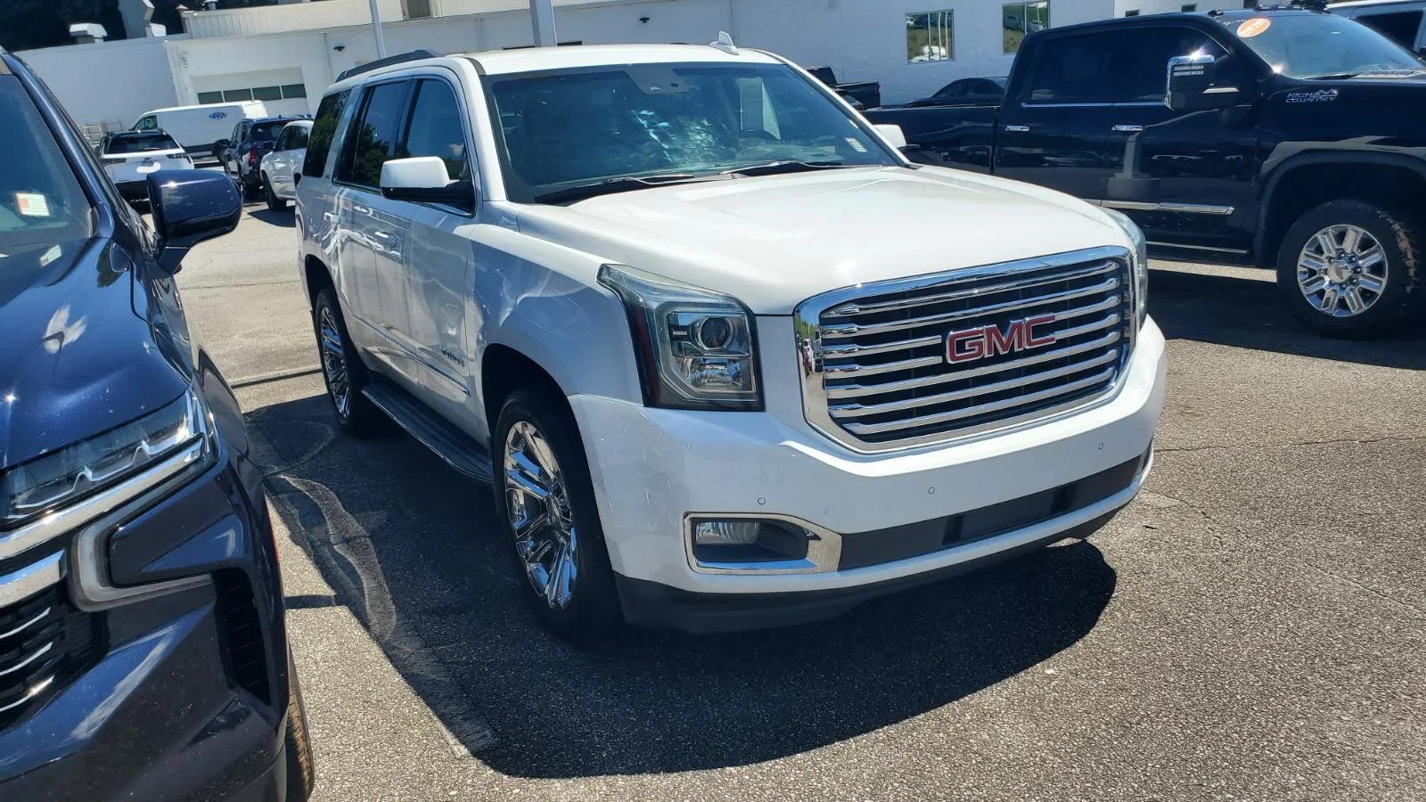 Used 2017 SUMMIT WHITE GMC SLT image 2
