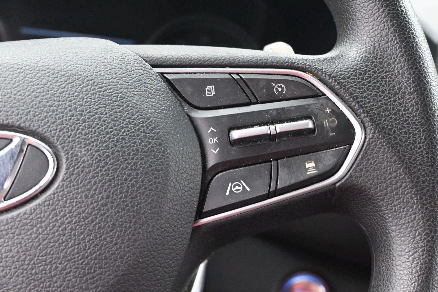 Used 2021 Shimmering Silver Hyundai SEL image 18