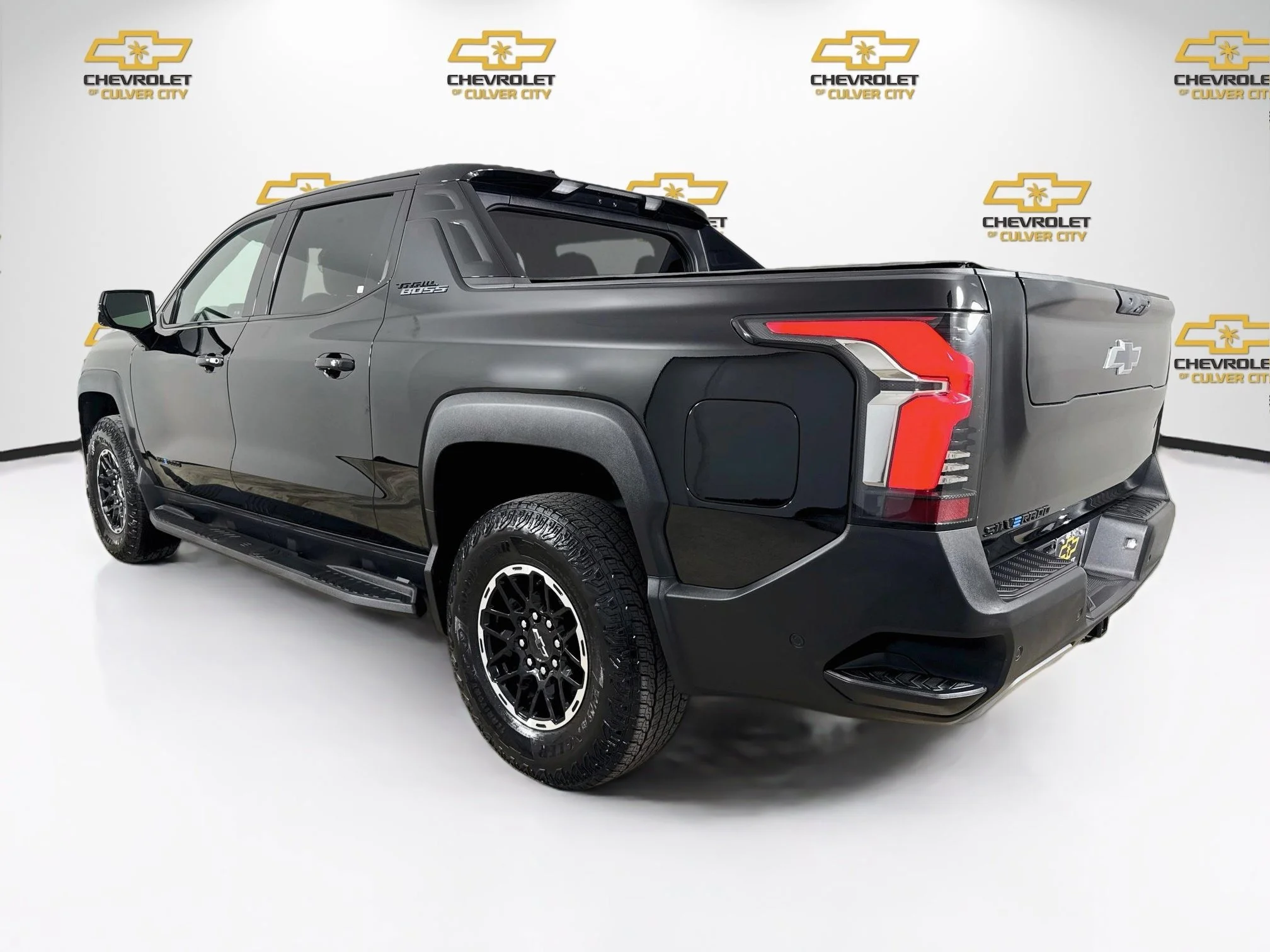 Used 2026 Black Chevrolet Trail Boss - Max Range image 6