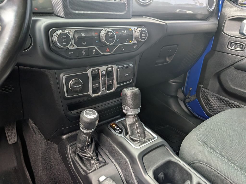 Used 2019 Blue Jeep Unlimited Sahara image 21