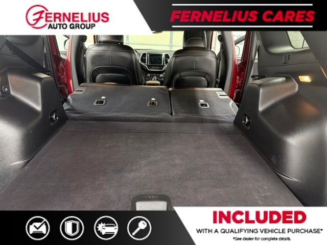 Used 2021 Red Jeep Latitude Lux image 23