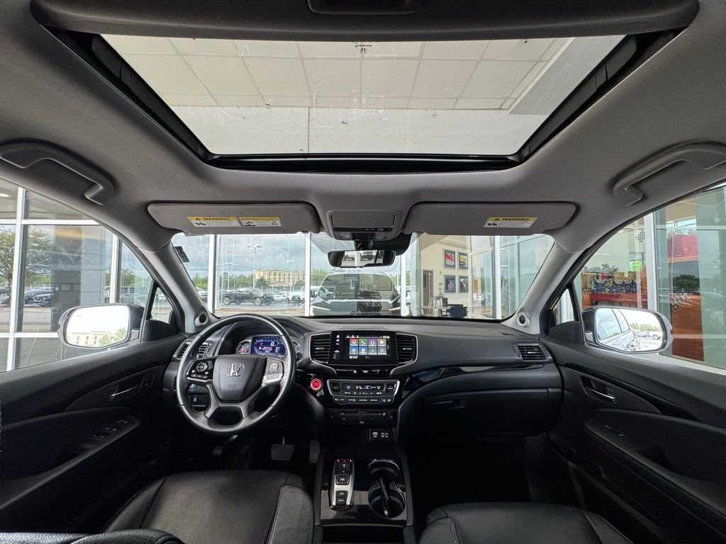 Used 2022 Black Honda Touring image 4