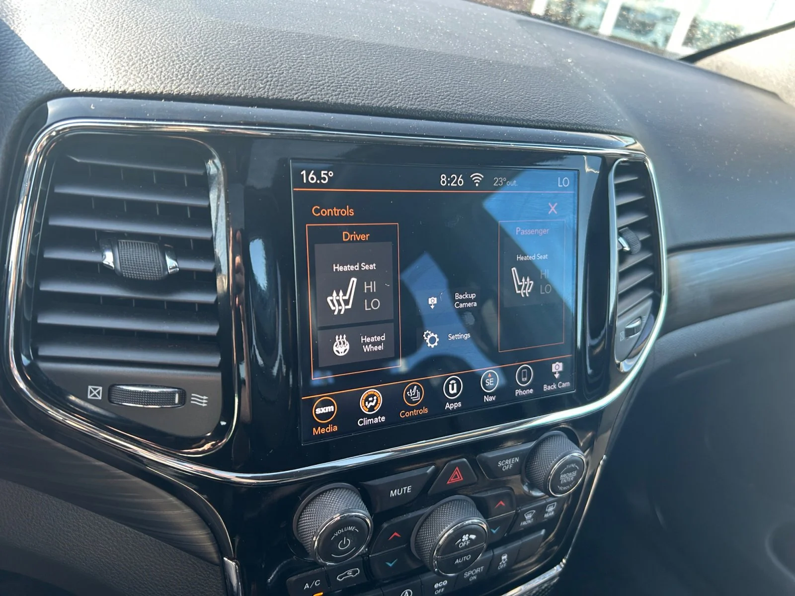 Used 2020 Bright White Jeep ALTITUDE image 23