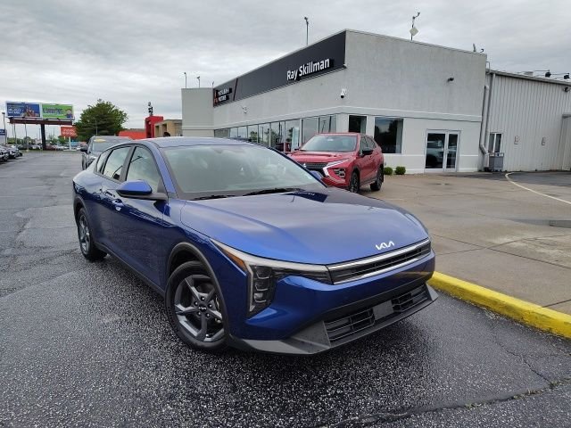 2025 Kia K4 LXS AT's photo