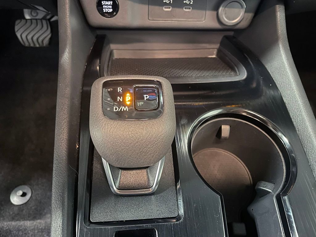 Used 2026  Nissan SV image 38