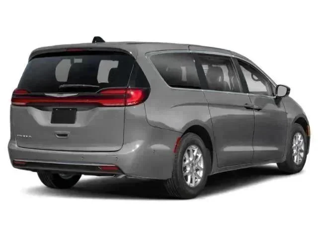 Used 2025 Black Chrysler Select image 3