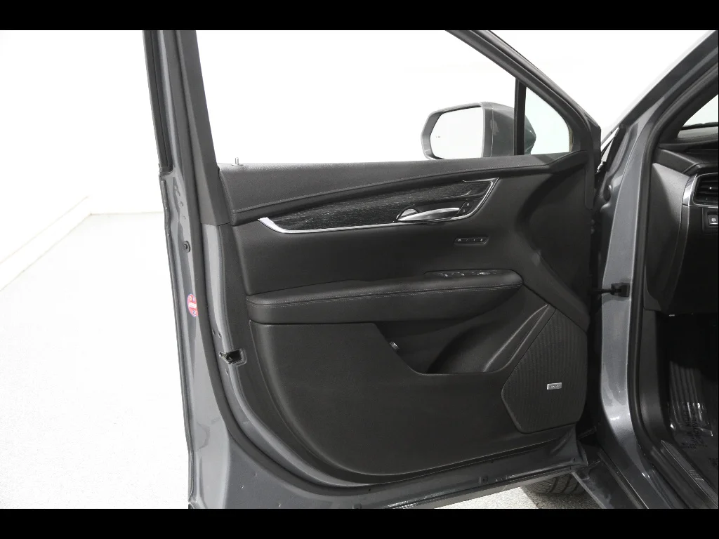 Used 2020 Satin Steel Metallic Cadillac Premium Luxury image 4