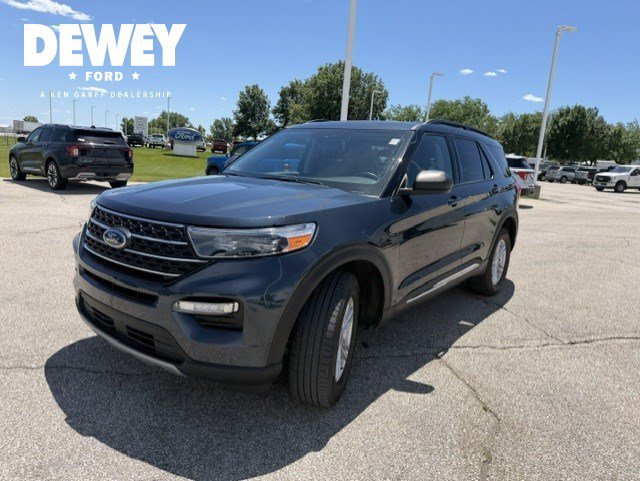 Certified Used 2023 Blue Metallic Ford XLT image 3