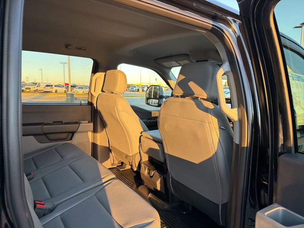 2026 Ford F-350 Super Duty Chassis Cab XL - Photo 20