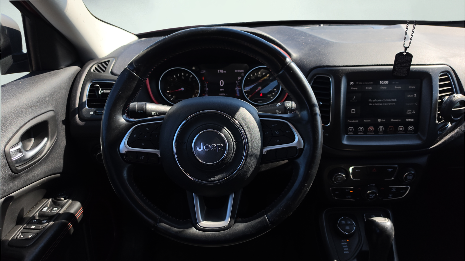 Used 2018 Redline Pearlcoat Jeep Trailhawk image 15