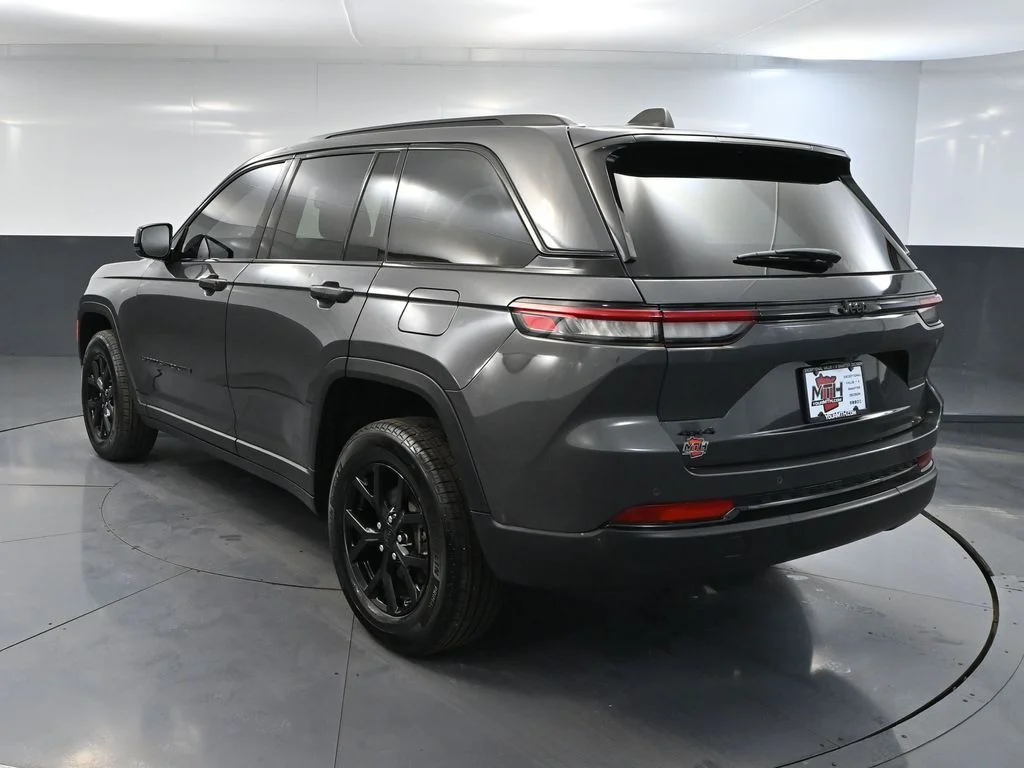 2024 Jeep Grand Cherokee Altitude - Photo 9