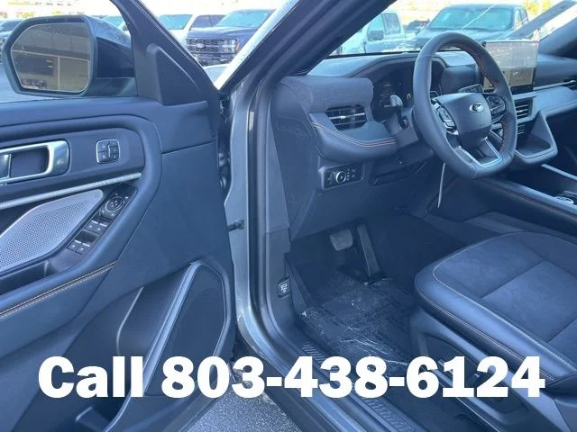 New 2026 Carbonized Gray Metallic Ford Tremor® image 5