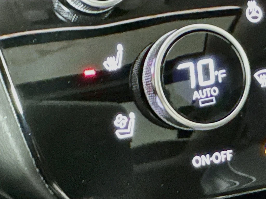Certified Used 2023 Titanium INFINITI LUXE image 27
