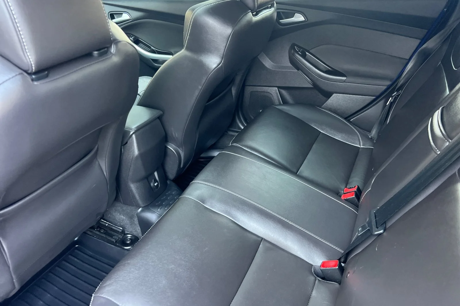 Used 2013 Blue Ford ST image 12