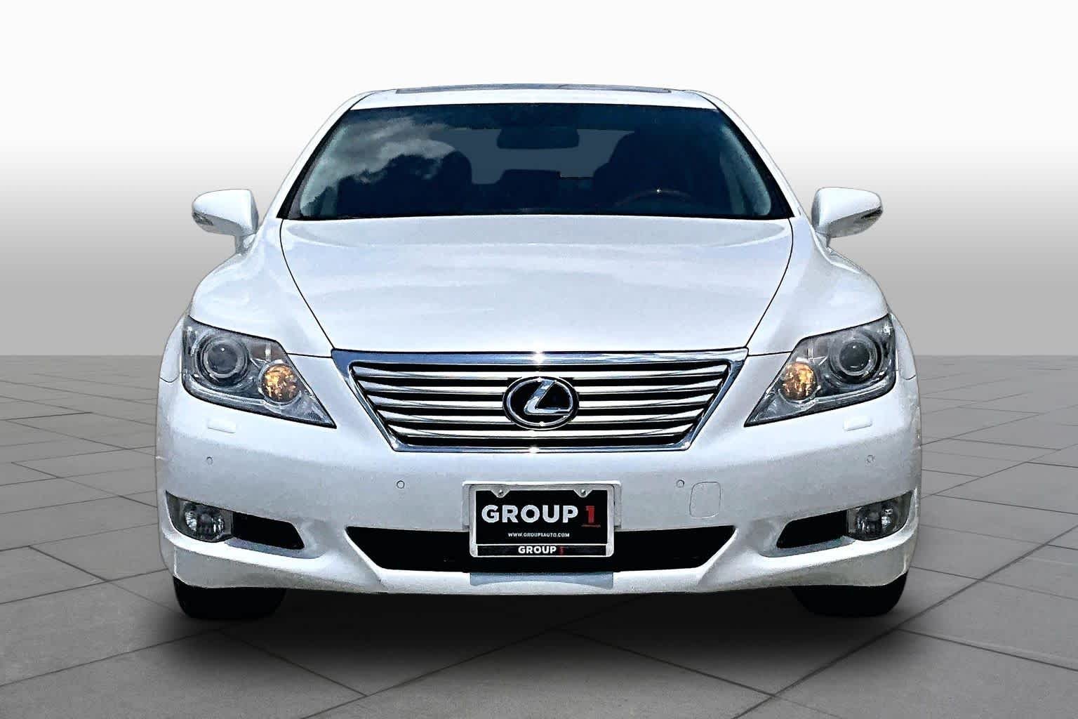 Used 2012 Starfire Pearl Lexus  image 4