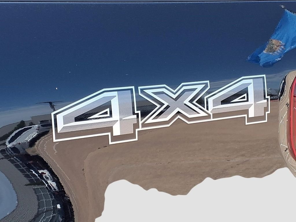Used 2025 Black Metallic Ford Lariat image 26
