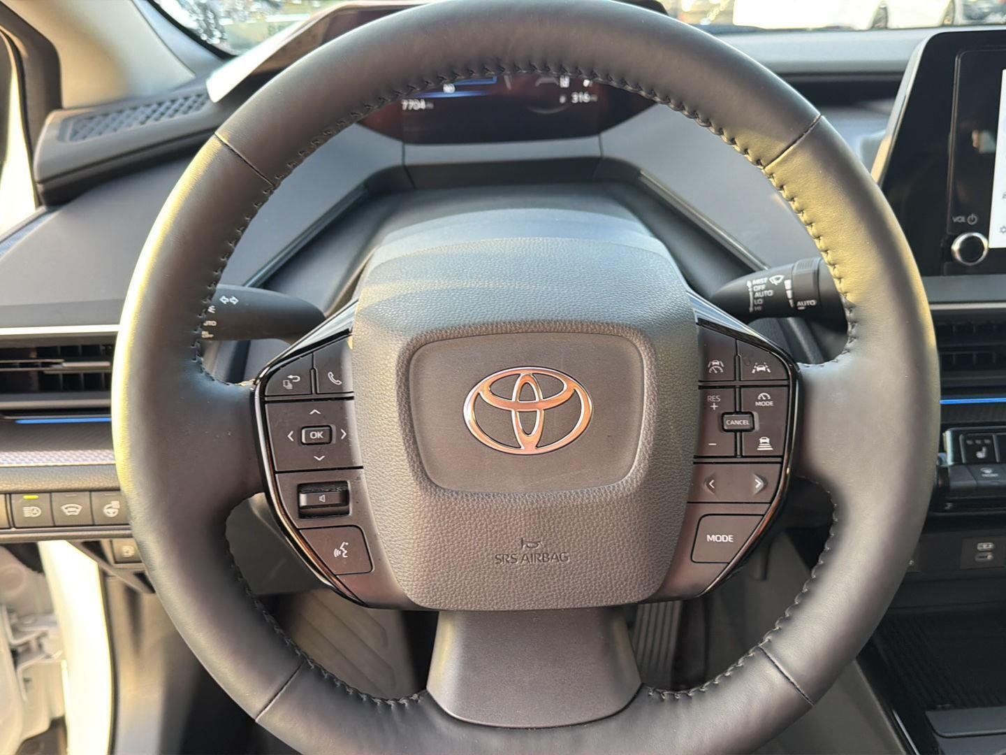 Certified Used 2025 Wind Chill Pearl Toyota XLE image 20