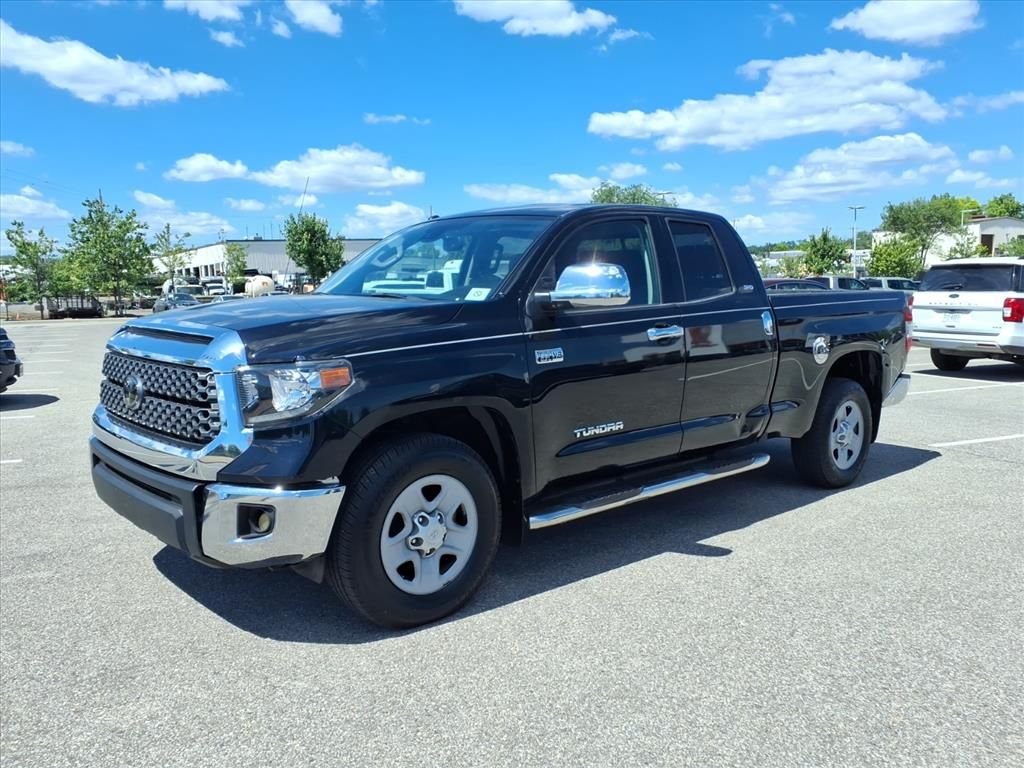 Used 2018 Black Toyota SR5 image 8