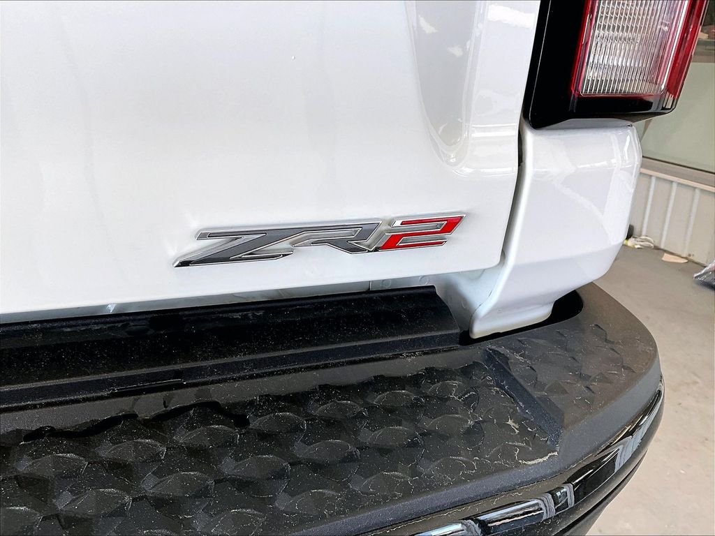 Used 2023 White Chevrolet ZR2 image 28