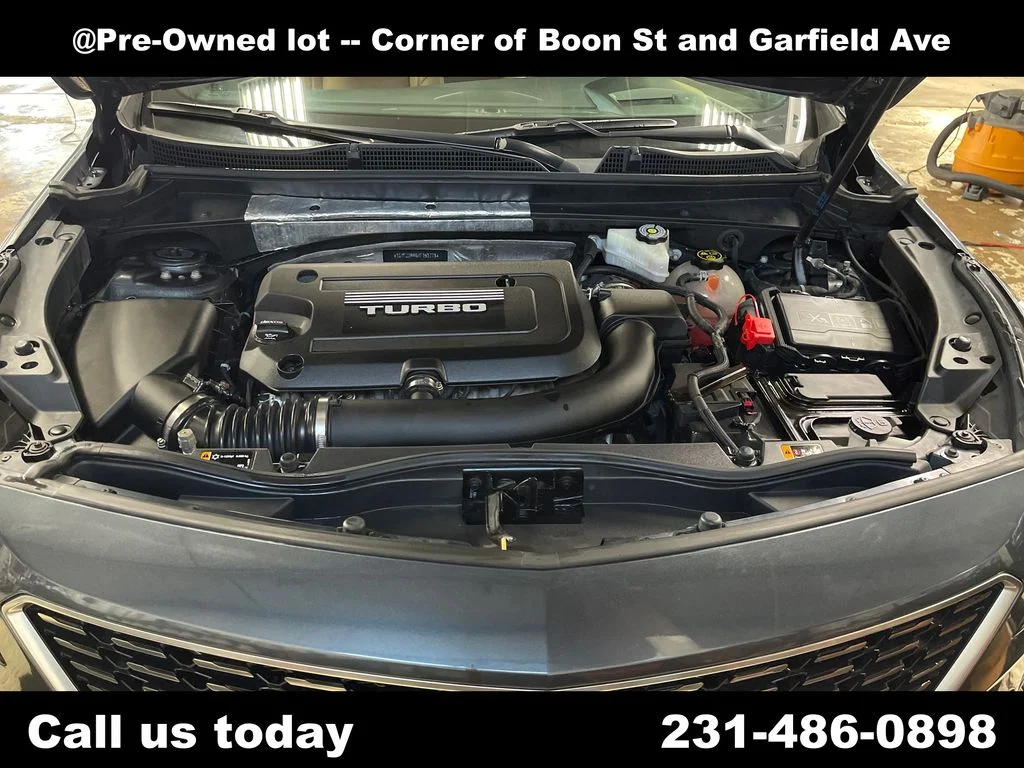 Used 2019 Gray Cadillac Premium Luxury image 10
