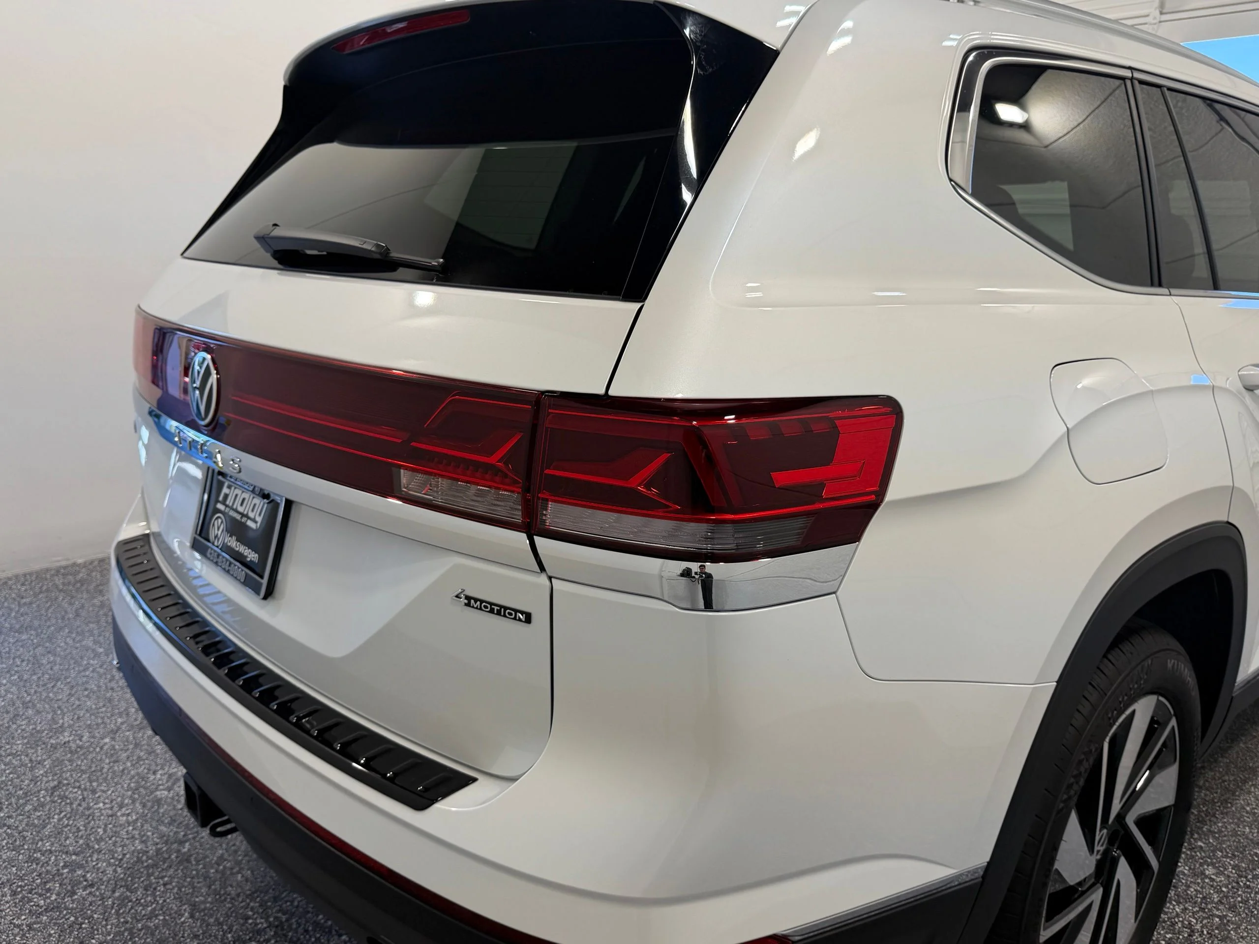 New 2026 White Volkswagen 2.0T SEL image 17