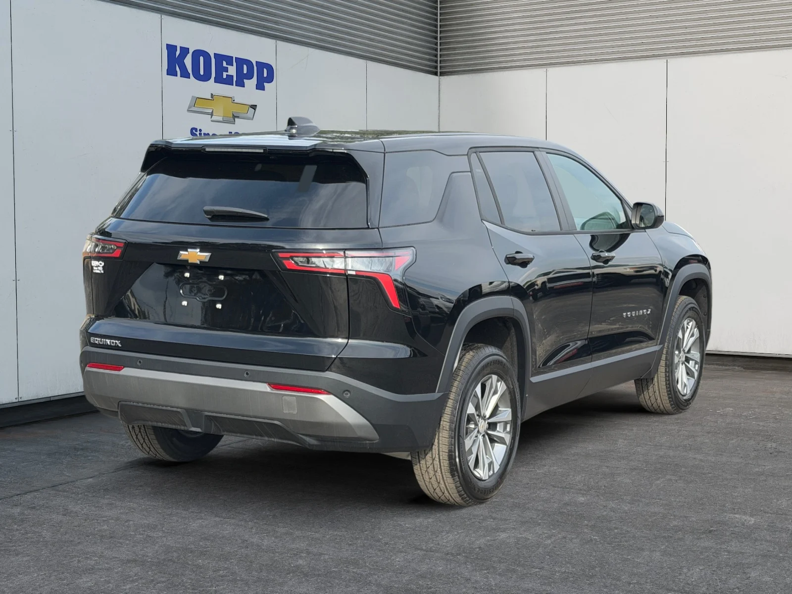 New 2027 Mosaic Black Metallic Chevrolet LT image 5