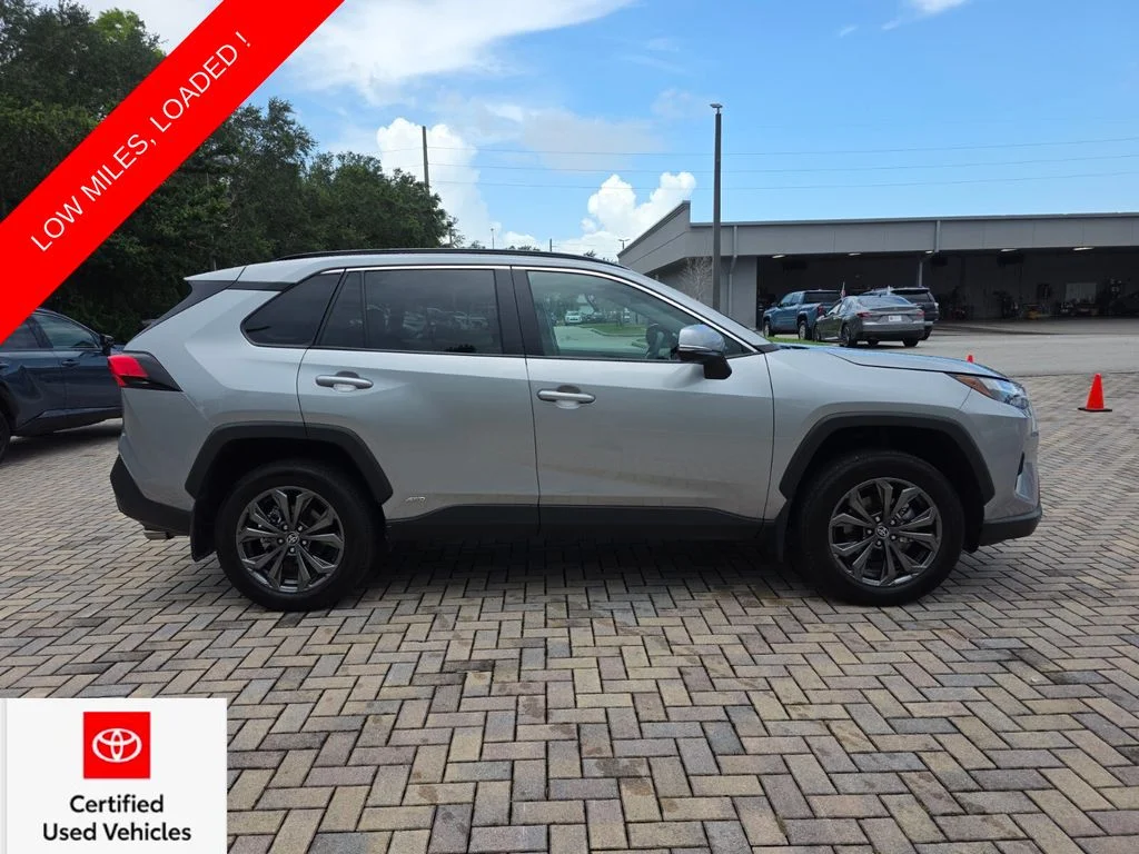 Certified Used 2025 Silver Toyota XLE Premium image 12