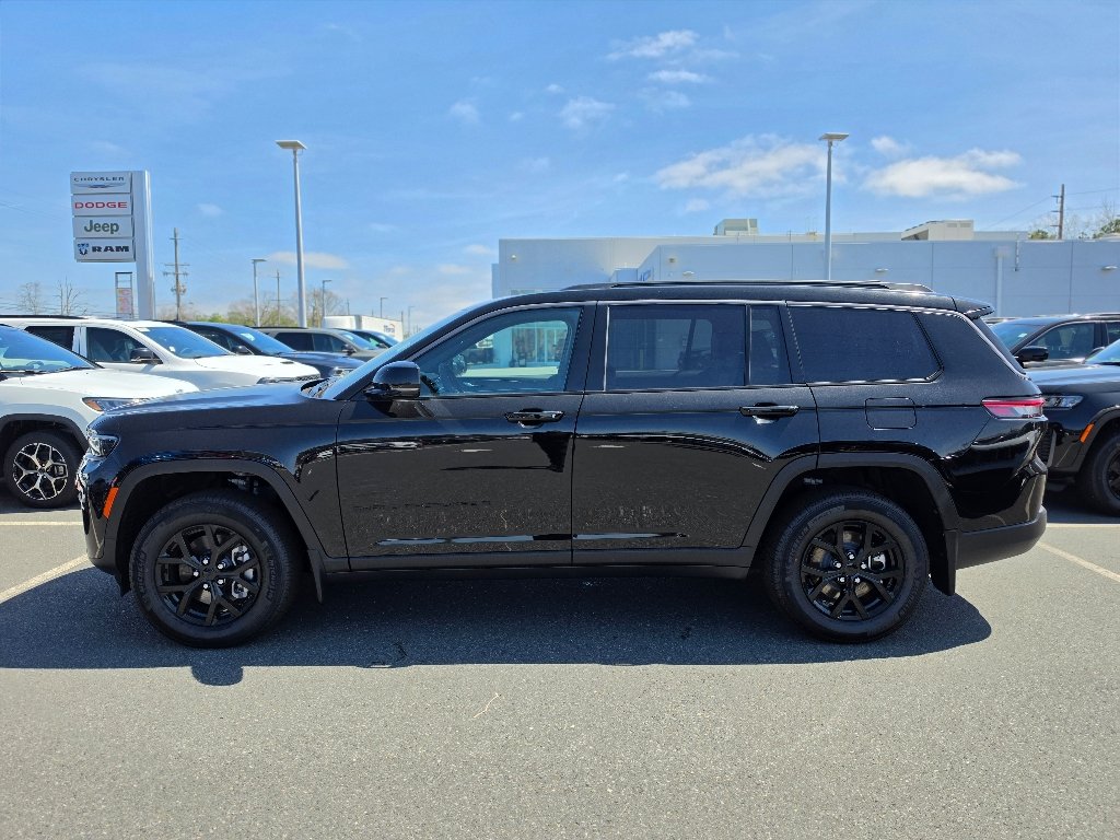 New 2026 Black Jeep Altitude image 9