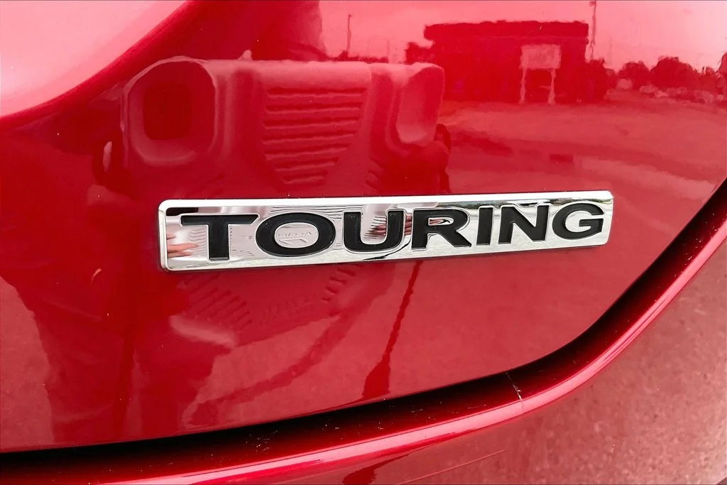 Used 2025 Red Honda Touring image 23