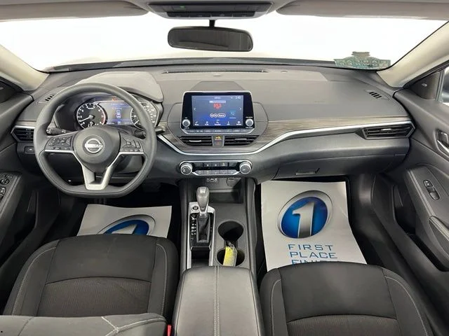 Used 2025  Nissan 2.5 SV image 32
