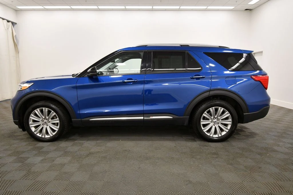 Used 2022 Blue Ford Limited image 4