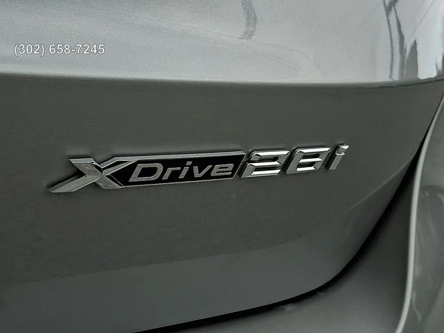 Used 2026 Space Silver Metallic BMW xDrive28i image 30