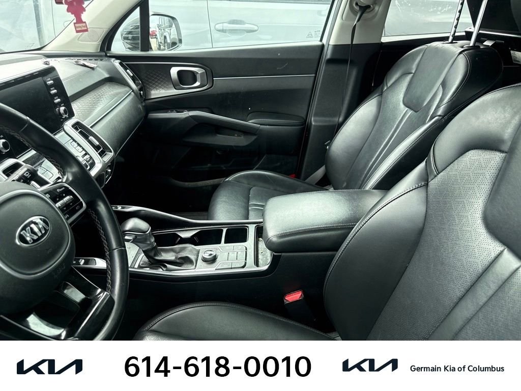 Used 2021 White Kia S image 7