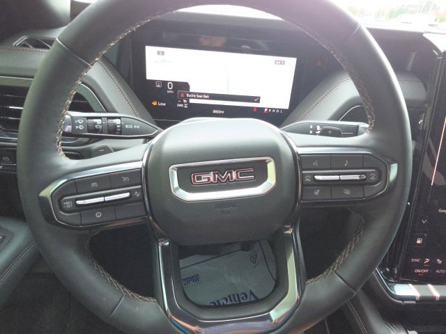 Used 2025 White GMC AT4 image 31
