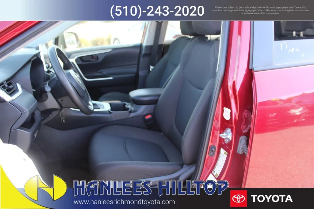 Used 2024  Toyota LE image 12