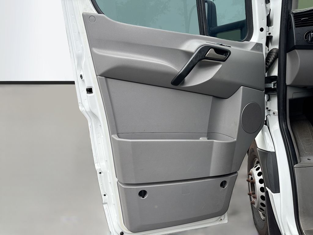 Used 2016 White Mercedes-Benz Base image 29
