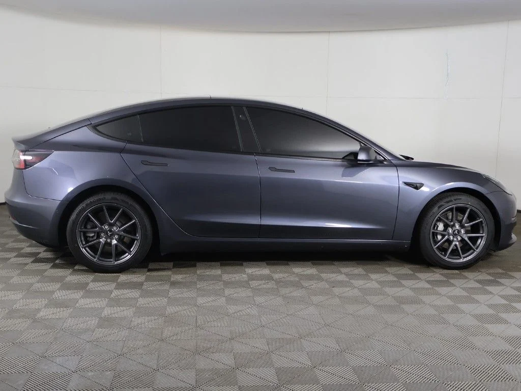 Used 2022 Silver Tesla Long Range image 21