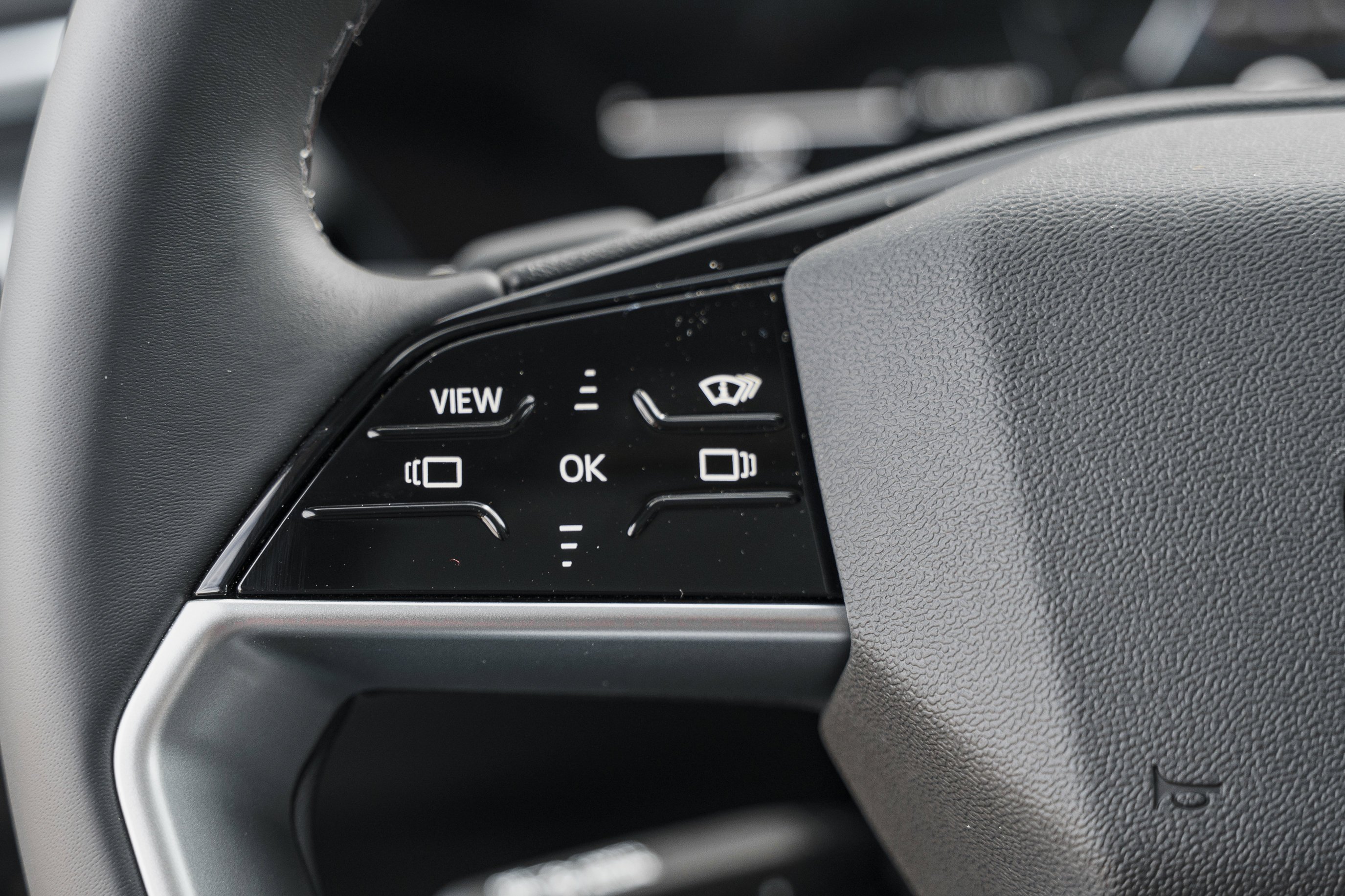 New 2026 Daytona Gray Pearl Effect Audi Premium Plus image 18