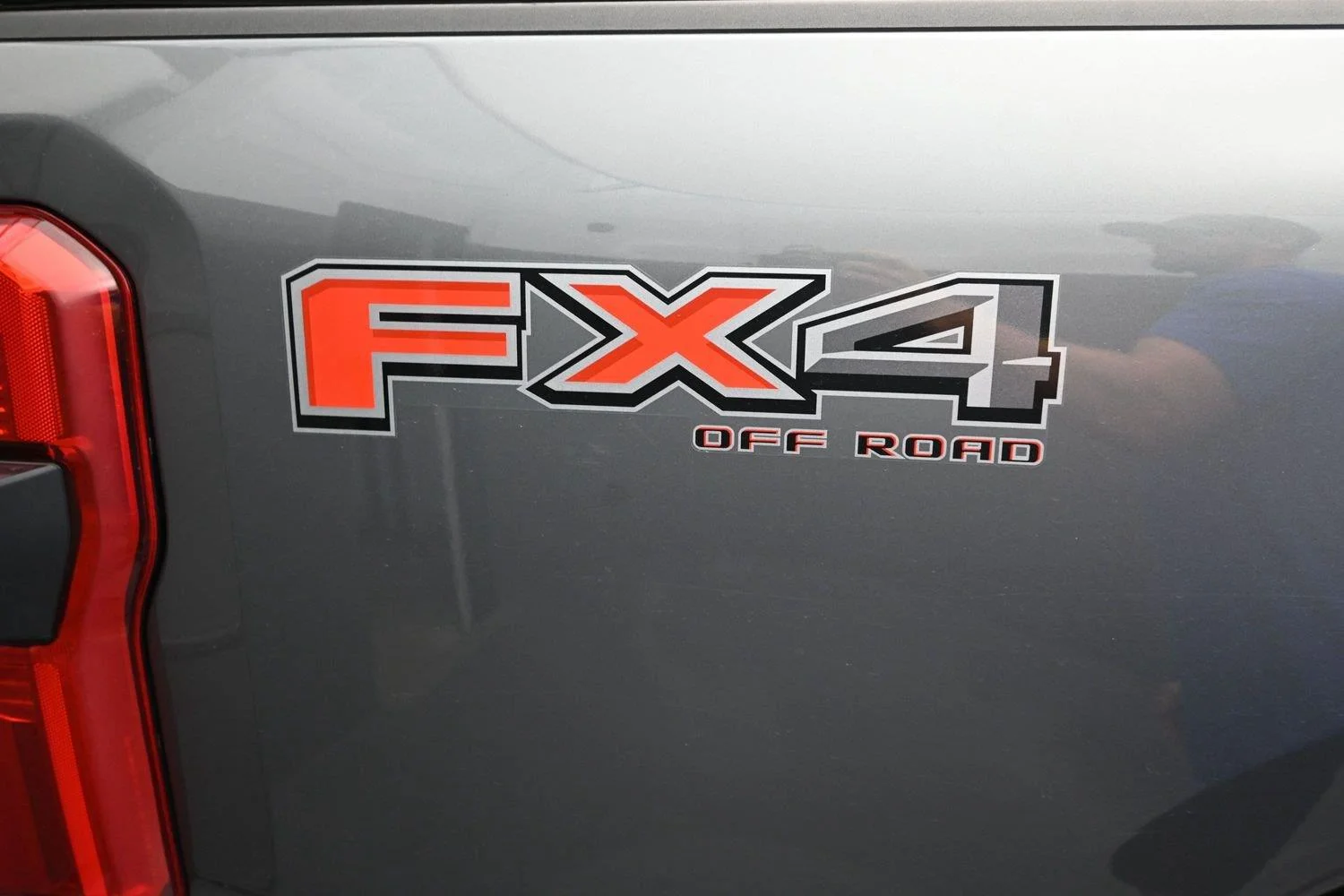 Used 2024 Carbonized Gray Ford LARIAT image 17