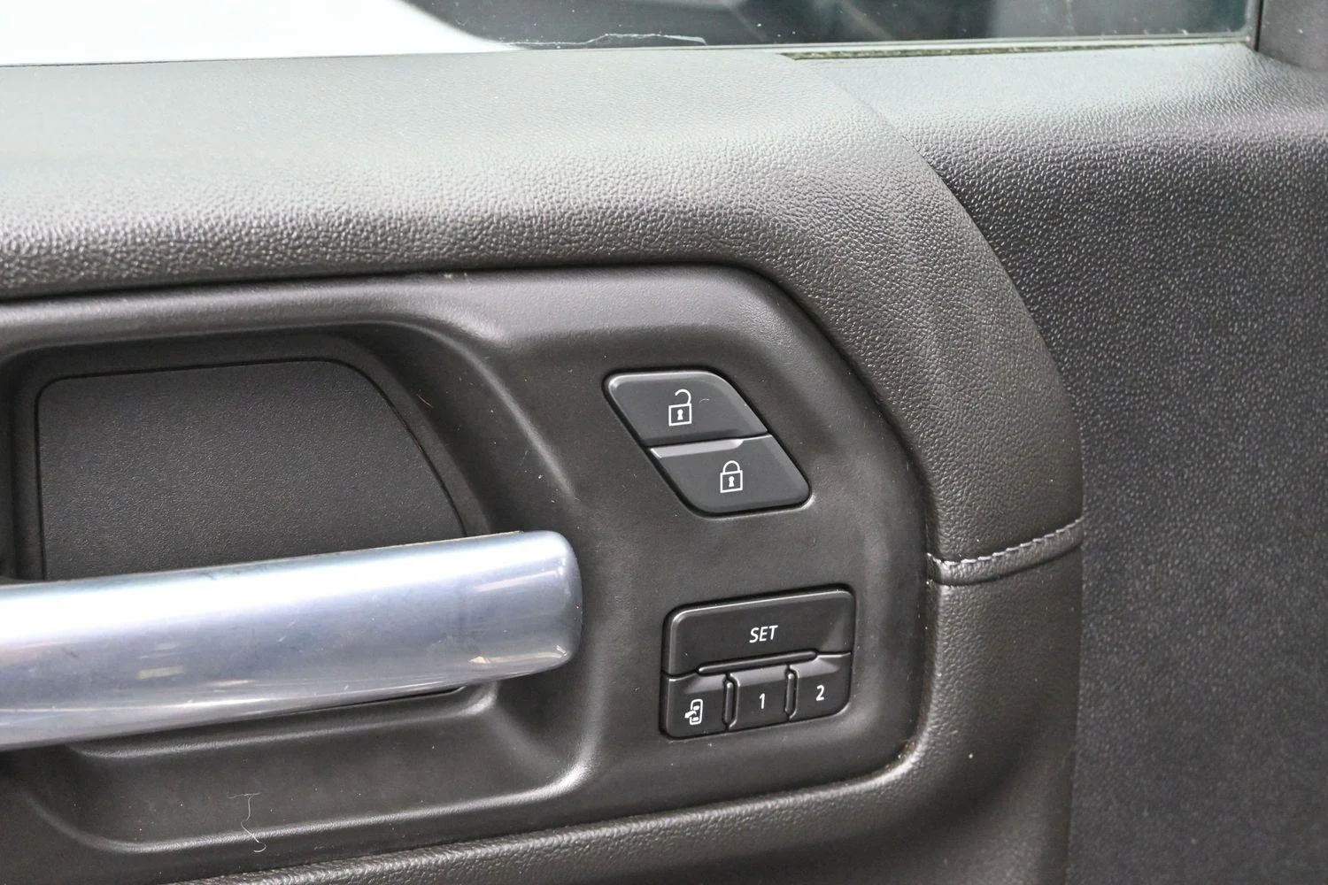 Used 2021 Black Chevrolet High Country image 10
