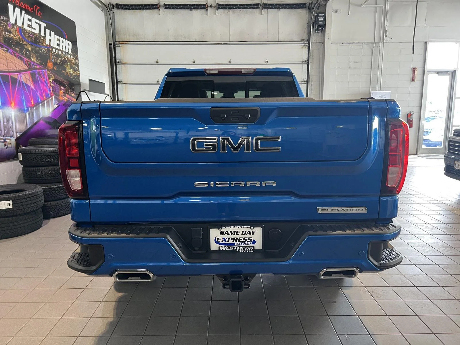 Used 2024 Dynamic Blue Metallic GMC Elevation image 8