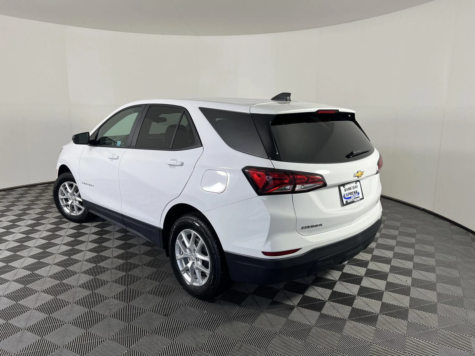 Used 2024 Summit White Chevrolet LS image 24