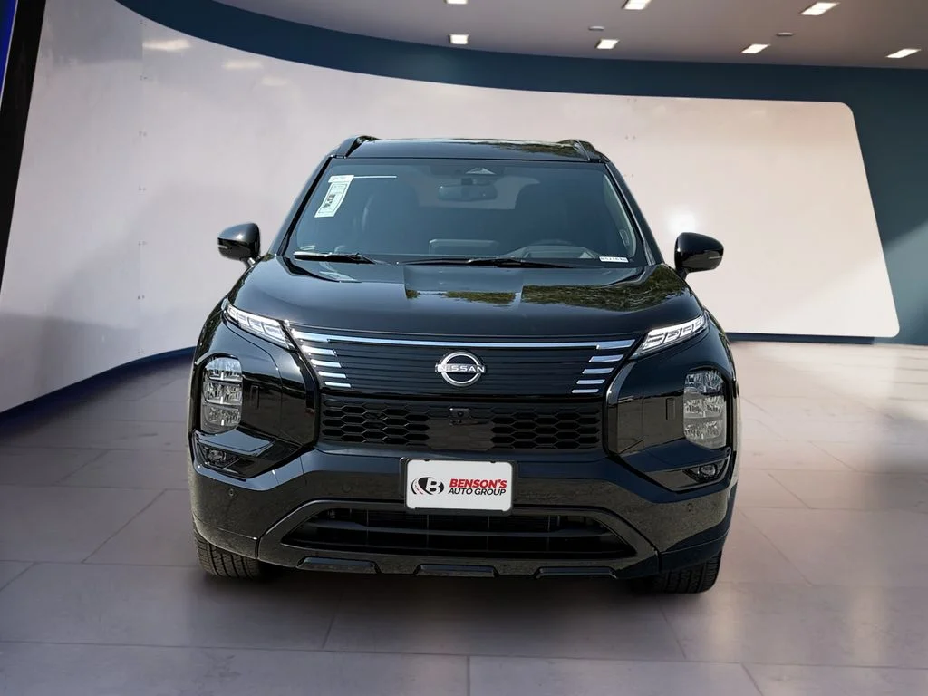 New 2026 Black Nissan Platinum image 8