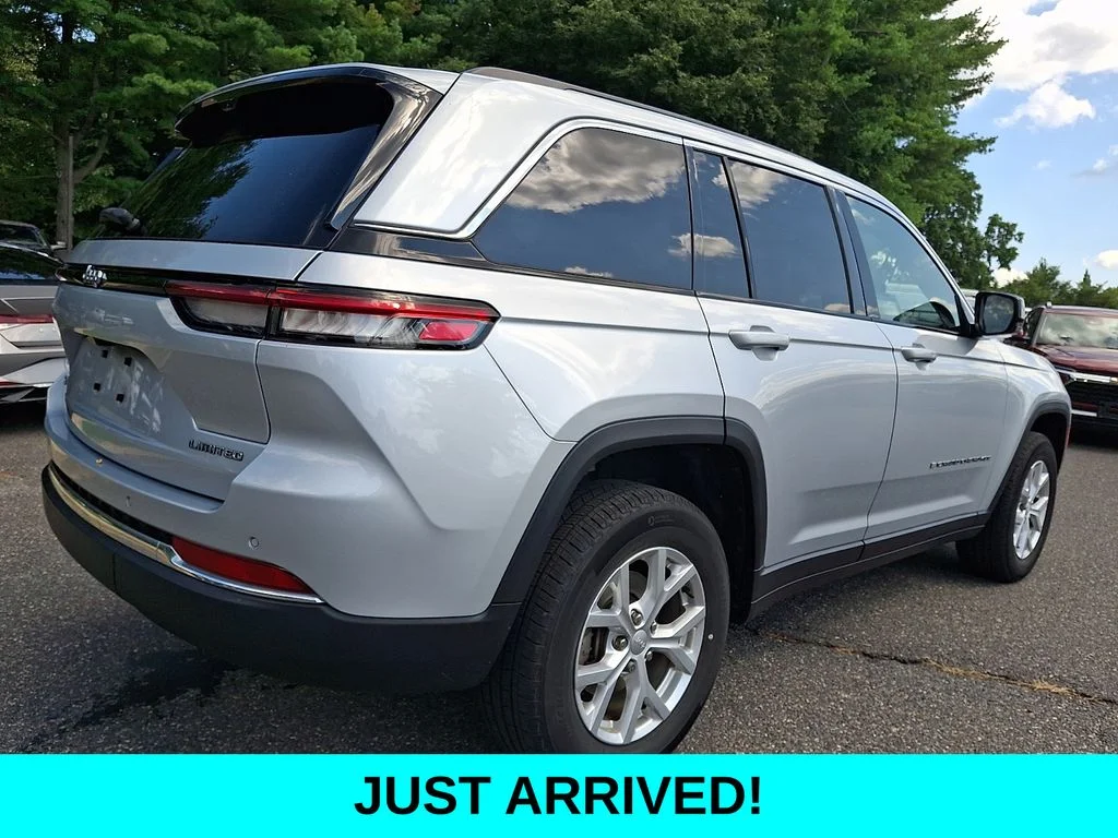 Certified Used 2023 Silver Jeep Limited image 6