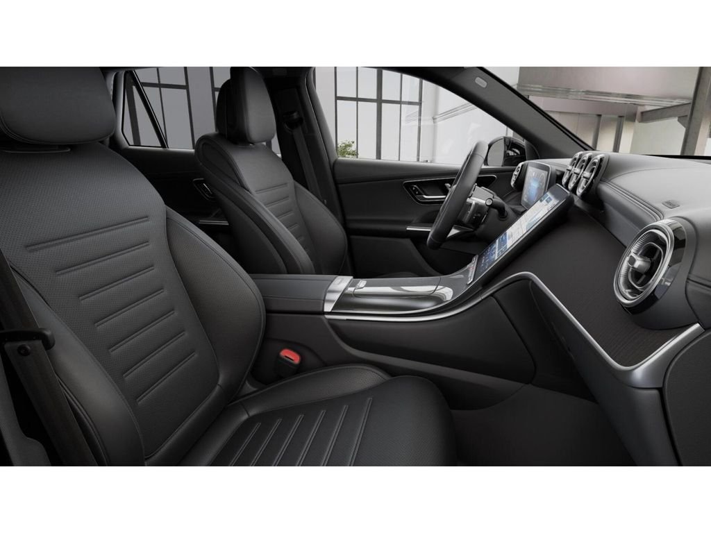 New 2027 Obsidian Black Metallic Mercedes-Benz GLC 300 image 4