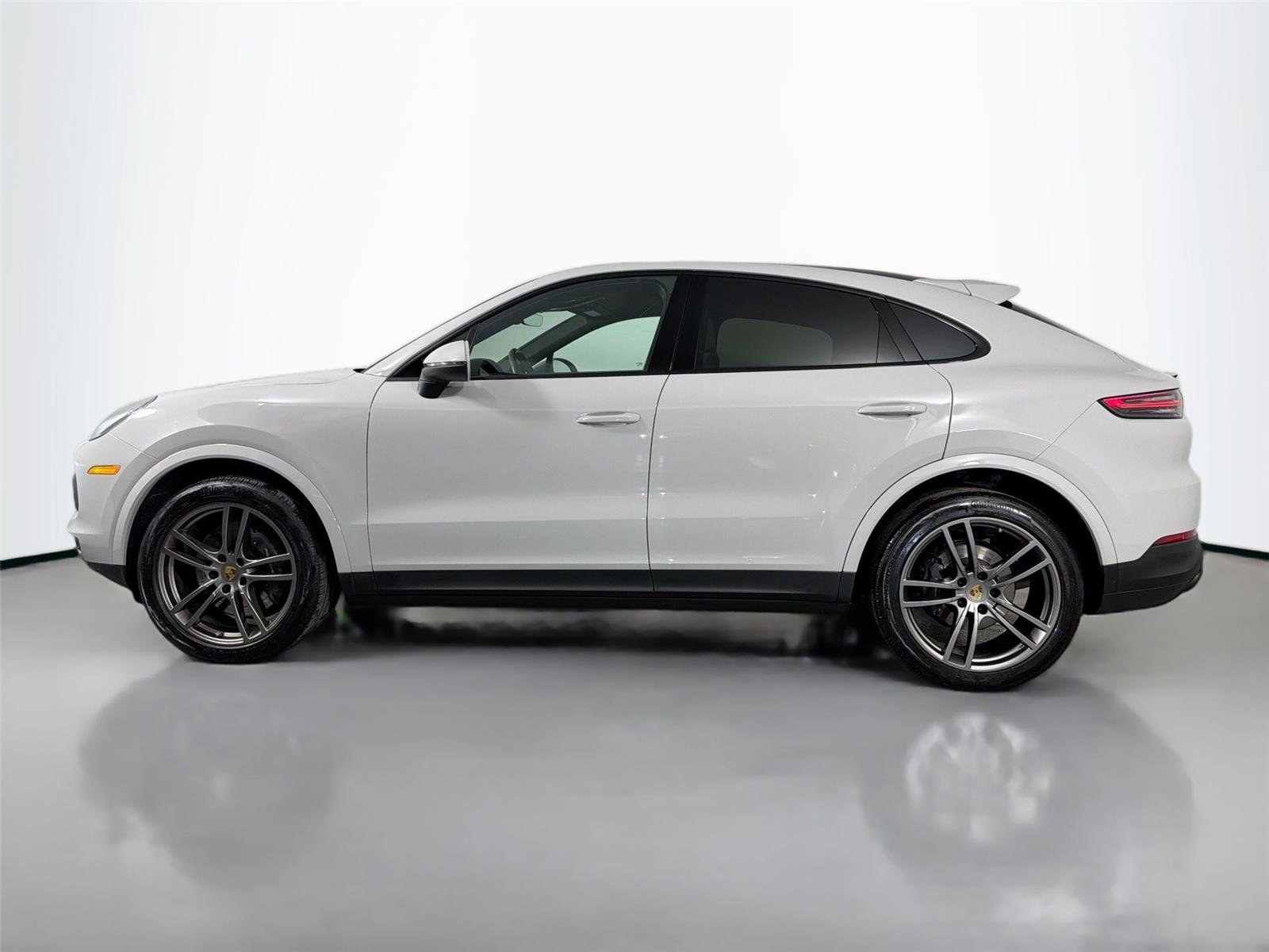 Certified Used 2022 Chalk Porsche Coupé Platinum Edition (MY22) image 2
