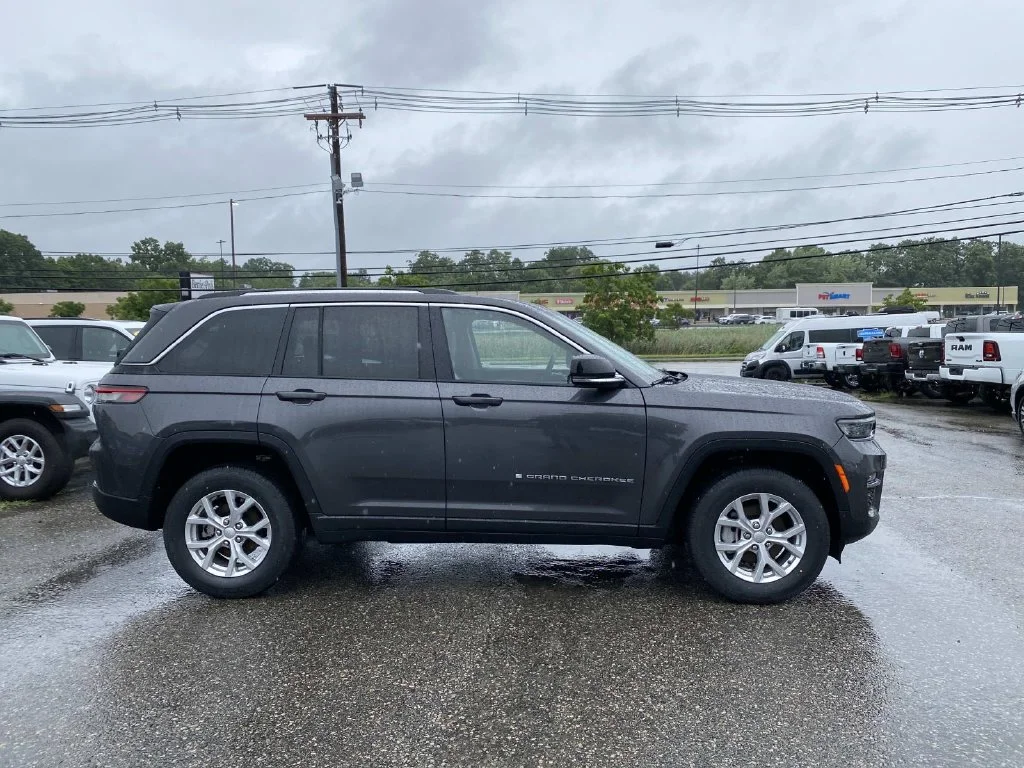 Certified Used 2023 Gray Jeep Limited image 2